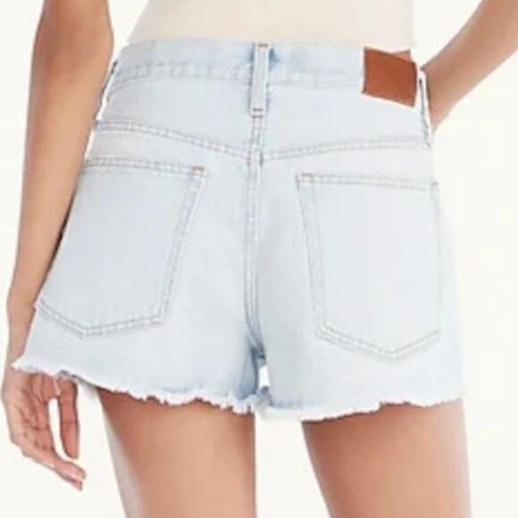 J. Crew Relaxed Denim Short In Waterside Wash Size 27‎ - Picture 2 of 11